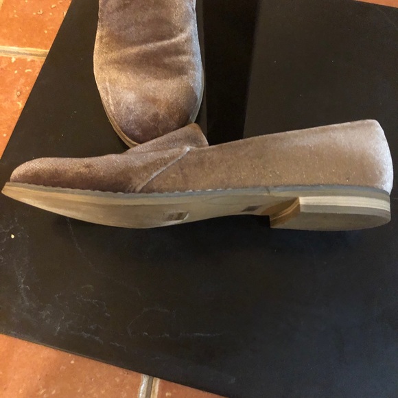 Loafer - Picture 2 of 2